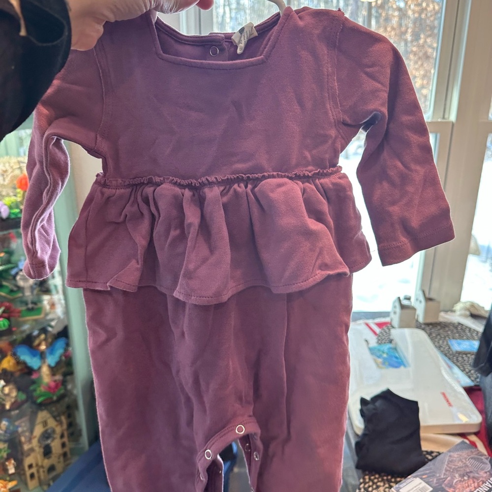 long sleeve ruffle balloon jumpsuit | dusty grape | raw edge organic cotton